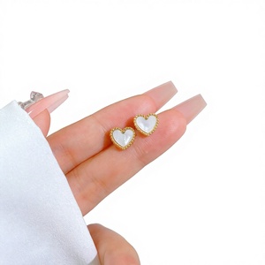 Pendientes de Trébol con Carcasa de Acero Inoxidable, Estilo Minimalista y Moderno, Pendientes Unisex, Joyería Elegante para Banquetes - Product Image 5