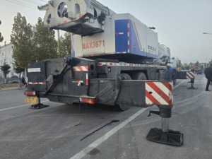 رافعة شاحنة هيدروليكية زوملايون QAY180 بحمولة 180 طن، رافعة متنقلة على إطارات، مستعملة مع مكونات المحرك الأساسية - Product Image 4