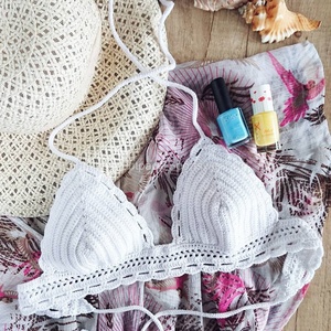 ชุดบิกินี่ถักโครเชต์สำหรับผู้หญิง ตกแต่งด้วยคริสตัล ดีไซน์เว้าเซ็กซี่ ชุดว่ายน้ำชายหาดแบบสั่งทำพิเศษ 2 ชิ้น - Product Image 3