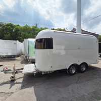 Camions de restauration, food trucks, petites camionnettes à hamburgers, camions à café, restaurants mobiles, remorques de traiteur, chariots de nourriture portables