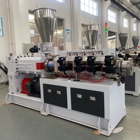 Ligne de production de machines d'extrusion de feuilles de toiture en plastique ACP PP WPC PVC en Afrique du Sud