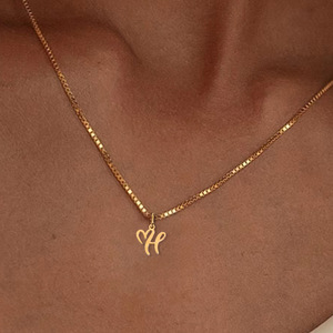 Collar de corazón inicial, collar de 26 letras de, regalo de cumpleaños personalizado para <span class=keywords><strong>novia</strong></span> de mujer - Product Image 1