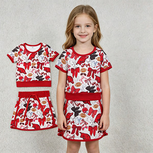 Nouvel ensemble décontracté pour petites filles : T-shirt, jupe-short et sous-short, idéal pour l'école, les équipes, les mascottes, les cheerleaders et les tenues d'entraînement pour enfants. - Product Image 1