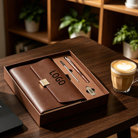 Cuaderno de Cuero Refinado de Calidad Personalizada, Botella Aislada, Accesorio para Bolígrafo, Colores Personalizados, Escritorio para Redes Empresariales
