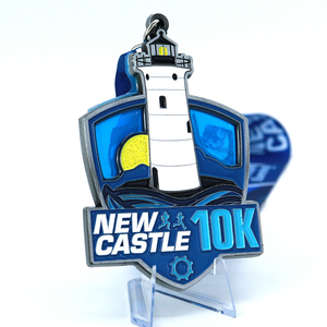 Medalla Personalizada de Aleación de Zinc Chapada en Oro - Diseño 3D de Faro, Medalla para Carrera de 10K, Chapada y Duradera - Product Image 2