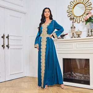 Estilo simple Ropa de mujer musulmana tradicional Color liso Decoración de encaje dorado Vestidos de caftán DE LA India - Product Image 3