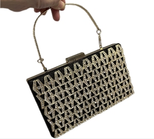 Pochette de soirée dorée en strass pour femme, sac à main géométrique à cadre métallique avec poignée, sac de soirée pour bal de promo 20x12cm - Product Image 3