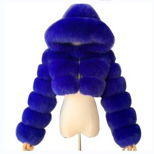 Cappotto da <span class=keywords><strong>Donna</strong></span> di Lusso in Finta Pelliccia di Volpe, Piumino <span class=keywords><strong>Corto</strong></span> con Cappuccio e Maniche Lunghe in Pelliccia Sintetica - Product Image 1