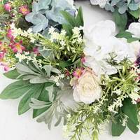 Dekorasi Natal: Daun Pinus, Bunga Pinus, Buah-buahan Merah, Garland, Rotan Cedar