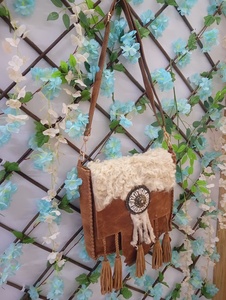 Sac fourre-tout décontracté pour femme en cuir véritable marron fait main avec doublure en coton premium et fermeture éclair robuste - Product Image 2