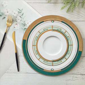 Factory Wholesale Western Luxury Bone China Charger <b>Plate</b> Dinner Charger <b>Plate</b> With <b>Gold</b> <b>Rim</b> - Product Image 1