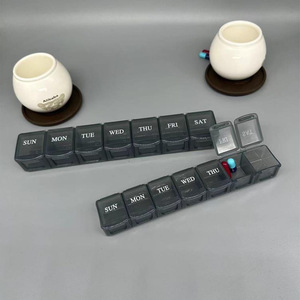 Pastillero <span class=keywords><strong>Semanal</strong></span> <span class=keywords><strong>de</strong></span> Siete Compartimentos, a Prueba <span class=keywords><strong>de</strong></span> Humedad, Rectangular, Portátil, Transparente, <span class=keywords><strong>Organizador</strong></span> <span class=keywords><strong>de</strong></span> Pastillas Día por Día - Product Image 3