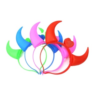 Diadema LED Recargable de Plástico Luminoso con Forma de Cuerno de Vaca para Fiesta de Halloween - Precio de Fábrica, Duradera y Reutilizable - Product Image 1