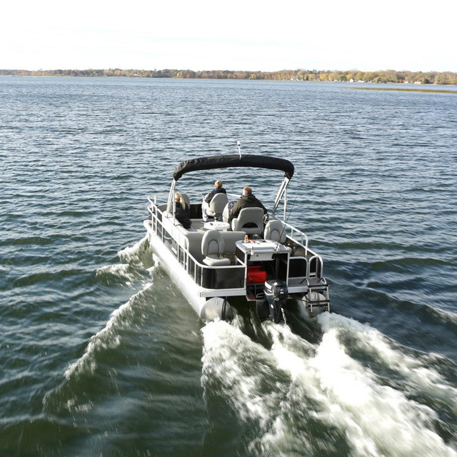 Best in Performance 19ft Luxury Yacht Tiny Party Pontoon Boat with Clear Bottom for Fishing Sports Leisure