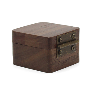 ترويج معدن غيتار يختار حالة صندوق خشبي ريشة ملحقات تخزين هدايا بيع بالجملة مخصص الجوز الغيتار الخشب اختيار مربع - Product Image 4