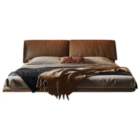 Lit suspendu italien minimaliste de luxe léger, oreilles d'éléphant, rembourré, en cuir vintage élégant pour chambre principale