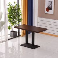 Table de salle à manger commerciale carrée moderne et peu encombrante, plateau en bois massif de 60 cm avec base en métal noir pour 2 à 4 personnes, usage restaurant