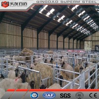 Abri pour bétail à faible coût Étable préfabriquée Structure en acier Moutons Chèvres Hangar