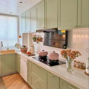 Armoire de cuisine multifonctionnelle de luxe vert vif, panneau en contreplaqué personnalisé, imperméable, facile à nettoyer, système de rangement intelligent - Product Image 1