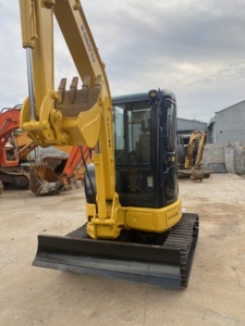 Excavadora Komatsu pc35 excavadora usada tiene un excelente rendimiento excavadora sobre orugas importada de Japón es muy nueva - Product Image 3