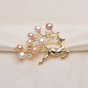 Broche en perles d'eau douce de haute qualité Tilian, cerf en or, zircon, fleur de poitrine, mode coréenne, boucle pour manteau, veste, écharpe - Product Image 1