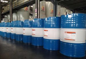 Olio per Lavorazione dei Metalli Raffinato, Lubrificante Resistente all'Ossidazione e di Lunga Durata per Torni CNC, Macchinari Industriali di Fresatura - Product Image 5