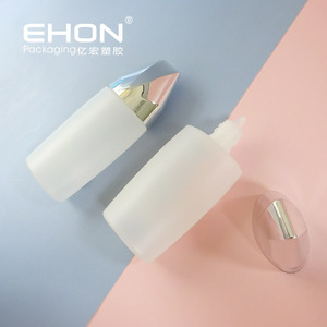 ขวดพลาสติกคุณภาพสูงราคาประหยัด ขวดรองพื้นเครื่องสำอางแบบเจลซิลิกาผสมกลิตเตอร์ หัวฉีดแบบแหลม พิมพ์ลายด้วยความร้อน - Product Image 3