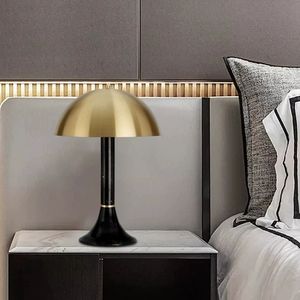 Lampe de bureau de chambre d'enfant créative et à la mode italienne personnalisée Memphis <span class=keywords><strong>parapluie</strong></span> coloré chambre lampe de bureau de chevet - Product Image 5