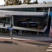 Écran LED extérieur haute définition RAYBO P6, étanche IP66, 7680Hz, affichage numérique 3D à l'œil nu pour panneau d'affichage urbain