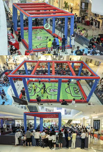 Aire de jeu gonflable d'événements commerciaux et d'expositions, type DroneSoccer, avec tente et obstacles, en PVC, modèle IFUN - Product Image 3