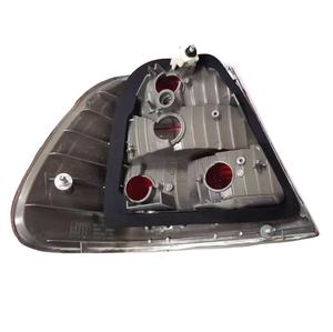 Code OE EAN 63216946535 63216946536 63216910537 63216910538 Numéro de châssis VIN pour <span class=keywords><strong>BMW</strong></span> Série 3 <span class=keywords><strong>E46</strong></span> Feu arrière FEU ARRIÈRE - Product Image 4