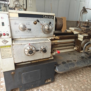 Torno horizontal de metal CME usado y económico, modelo CA6140A, de servicio ligero, manual, 1 año de garantía, husillo MT6, 380V, 4 herramientas, 360mm de giro, 250mm - Product Image 1