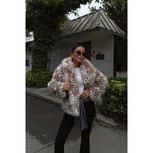 Manteau en fausse fourrure à imprimé léopard avec rembourrage en coton et fermeture à ceinture, trench-coat avec décoration boutonnée - Product Image 3