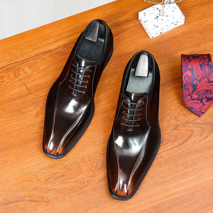 Chaussures Oxford en cuir vert italien haut de gamme, fabriquées à la main avec un design gravé au laser, élégantes et formelles - Product Image 6