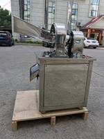 Moulin à poudre de fruit de banane à petite échelle pour la liste de prix d'équipement de fabrication de poudre d'ail de feuilles de Moringa