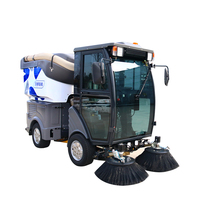 Balayeuse autoportée 100 % électrique pour le nettoyage des rues et allées avec boîte de vitesses, bac à déchets de 750 L, garantie 1 an - État neuf