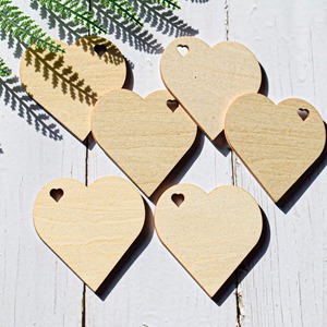 Etichette Personalizzate in Legno con Incisione Laser per Bomboniere Matrimonio, Cuori con Scritta <span class=keywords><strong>Mr</strong></span>/Mrs, Nomi Coppia e Data - Product Image 5