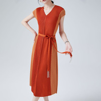Robe longue plissée bicolore à col en V jupe droite pour femme au genou personnalisation grande taille fabriquée teinture unie