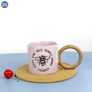 Bắc Âu Thiết Kế Mới Tùy Chỉnh Bee Logo Gốm Cà Phê Trà Cốc Nước Cốc Với Sáng Tạo Lớn Vòng Xử Lý Cho Văn Phòng Nhà drinkware - Product Image 6