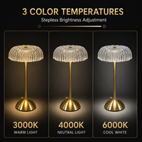 Lampe de centre de table moderne à piles en acrylique doré de qualité supérieure pour réception de mariage occidentale sur longue table