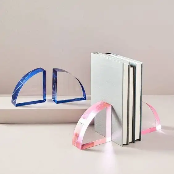 Fermalibri in acrilico trasparente personalizzati con supporto per libri in cristallo regolato con logo di fascia alta regalo moderno OEM