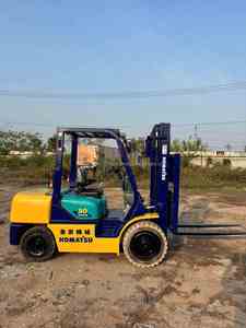 Montacargas Komatsu FD30 de 3 Toneladas Usado en Buenas Condiciones, Motor Diésel Japonés Ya'm'ma'r, Montacargas Komatsu de 3 Toneladas Barato en Venta - Product Image 2