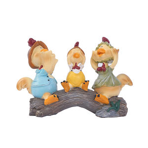 Ornement artisanal en résine mignon de style dessin animé, couple mignon de la campagne américaine, poulet suspendu, ornement de voiture, décoration de jardin - Product Image 5