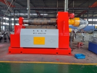 Machine à rouler le métal à quatre rouleaux W12 personnalisée avec système d'exploitation simplifié