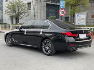 Modèle <span class=keywords><strong>2022</strong></span> de <span class=keywords><strong>BMW</strong></span> Série 5, 525Li M Sport Package, voiture à essence professionnelle, <span class=keywords><strong>prix</strong></span> d'exportation de voiture d'occasion relativement bas. - Product Image 4