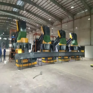 Machine à briquettes de type réduit à faible bruit 250KW B202, fournie par l'usine, avec des performances stables - Product Image 1