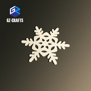Ornements de Noël en acrylique découpé au laser Flocon de neige en acrylique blanc personnalisé - Product Image 3