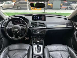 2013รถ Audi Q3 30TFSI 1.4T SUV โรงเรียนสอนขับรถแท็กซี่รถมือสอง