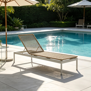 Chaise longue d'extérieur en aluminium tressé sans accoudoirs, à usage commercial - Product Image 5