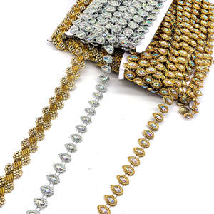 공장 공급 아크릴 <span class=keywords><strong>AB</strong></span> 컬러 골드 실버 플라스틱 모조 다이아몬드 아플리케 트리밍 신발 의류 가방 용 모조 다이아몬드 트림 - Product Image 2